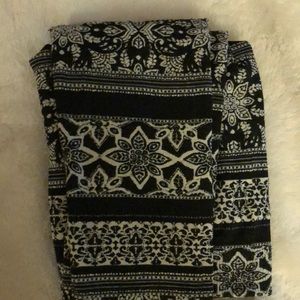 Patterned leggings